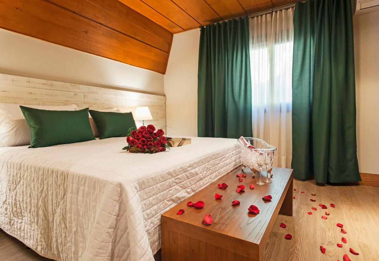 Hotel Fioreze Chales Грамаду Экстерьер фото