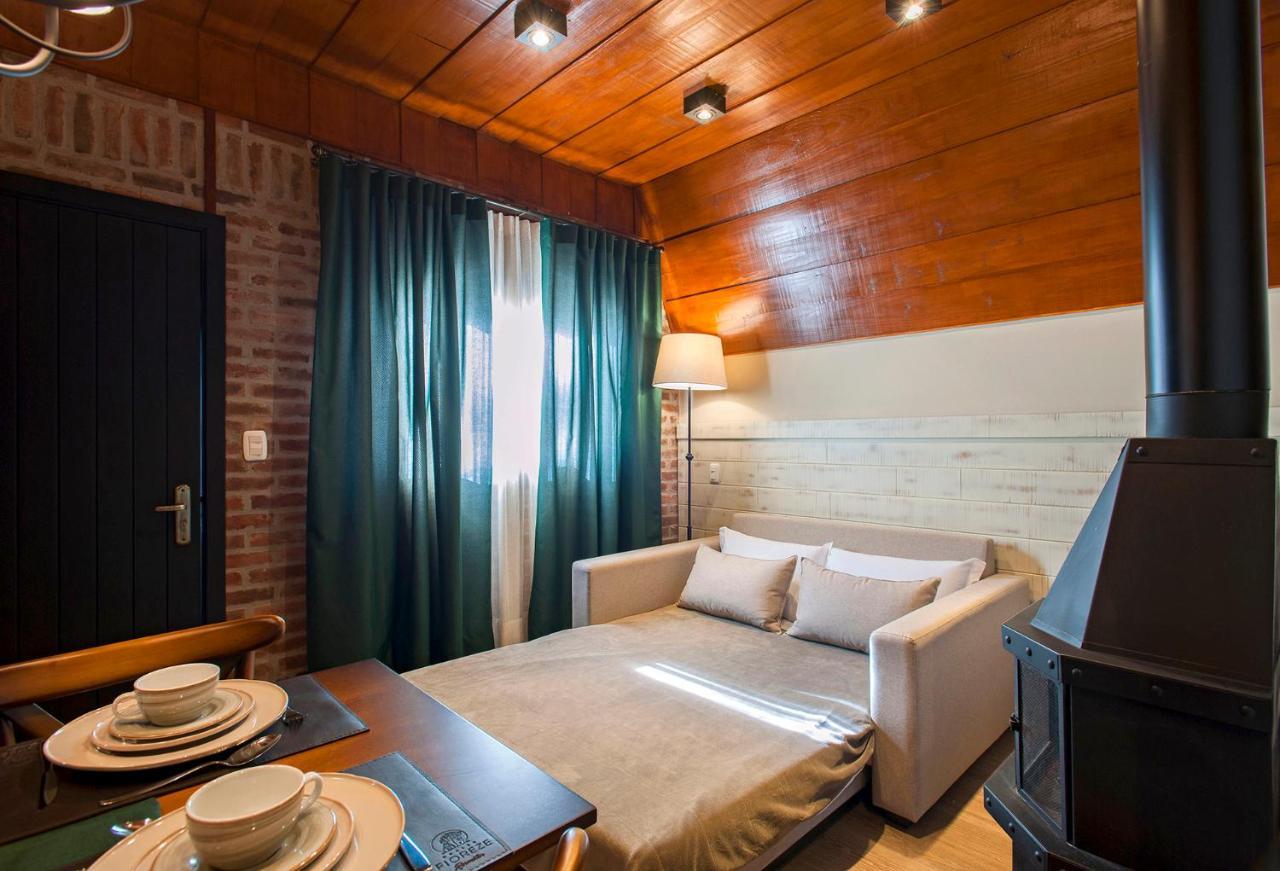 Hotel Fioreze Chales Грамаду Экстерьер фото